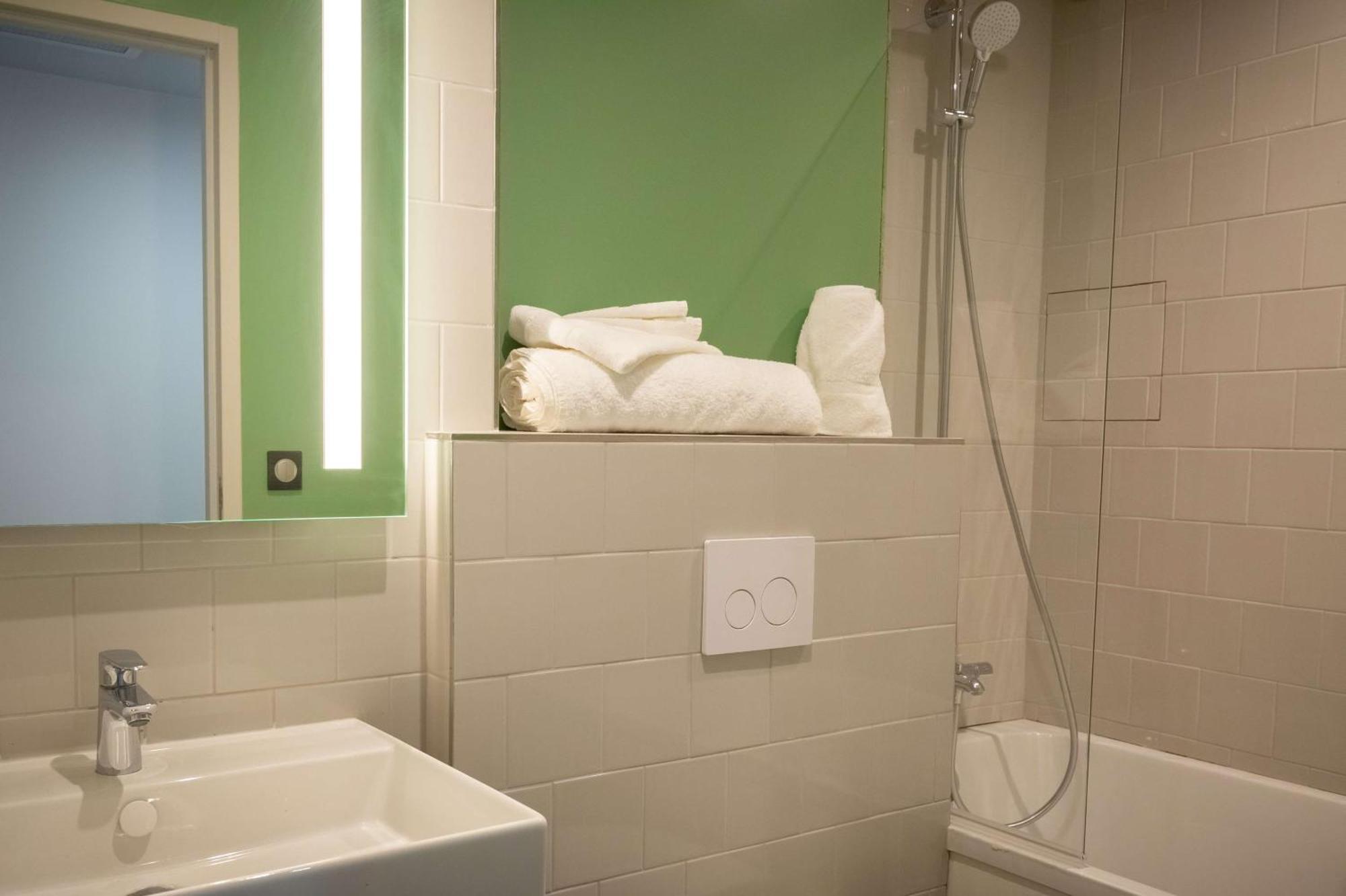 Best Western 11Bauer Paris Saint-Ouen Екстериор снимка
